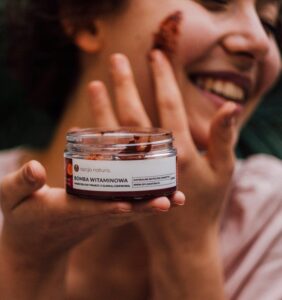 OPCJA NATURA Bomba witaminowa Maseczka do twarzy z glinką czerwoną 100ml